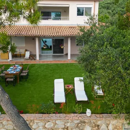 Marianna Villa *